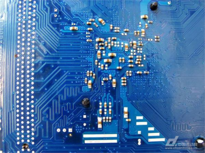 臺積電10納米芯片試產成功，開啟集成電路新紀元——從制程突破看產業(yè)發(fā)展與未來趨勢